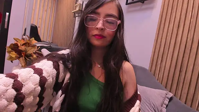 Snapshot of Eva_Macalliter chatting on 11-28-25, 03:20 Eva Macalliter online show from 11-28-25, 03:20