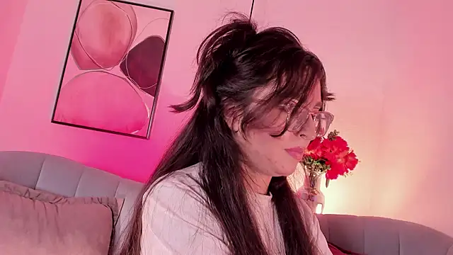 Eva Macalliter online show from 03-27-26, 08:26