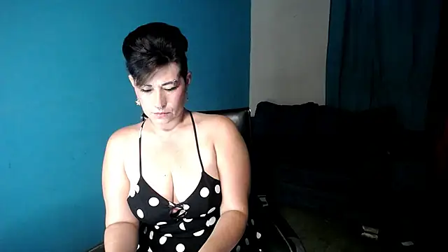 Snapshot of Sunny_rayz_ chatting on 07-02-26, 10:32 Sunny rayz online show from 07-02-26, 10:32
