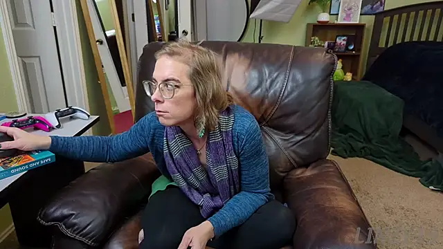 Linzy 19 online show from 01-09-25, 03:58