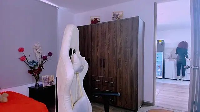 ScarlettMalbec online show from 04-18-26, 09:15