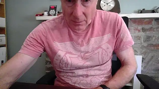 Snapshot of jiggy77777 chatting on 12-04-24, 04:10 jiggy77777 online show from 12-04-24, 04:10