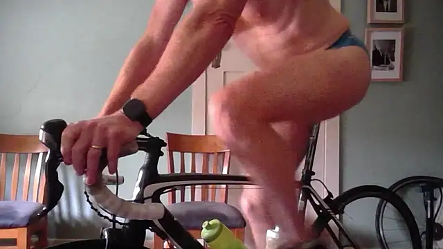 Snapshot of jiggy77777 chatting on 12-23-24, 11:17 jiggy77777 online show from 12-23-24, 11:17