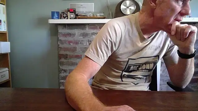 Snapshot of jiggy77777 chatting on 02-24-25, 11:41 jiggy77777 online show from 02-24-25, 11:41