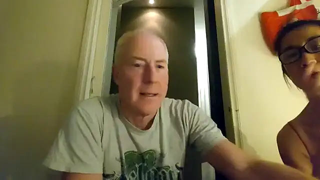 Snapshot of jiggy77777 chatting on 10-22-25, 04:46 jiggy77777 online show from 10-22-25, 04:46