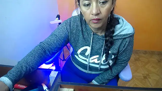Snapshot of daleska_ayala_1 chatting on 01-27-25, 04:43 daleska ayala 1 online show from 01-27-25, 04:43
