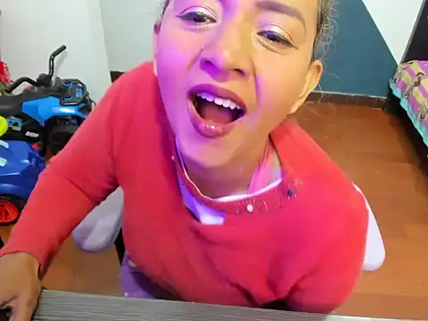 Snapshot of daleska_ayala_1 chatting on 10-04-25, 05:11 daleska ayala 1 online show from 10-04-25, 05:11