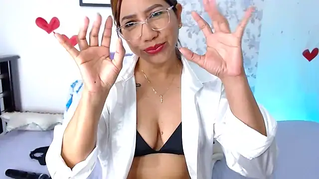 Snapshot of vanessa_cute1 chatting on 02-22-25, 05:02 vanessa cute1 online show from 02-22-25, 05:02