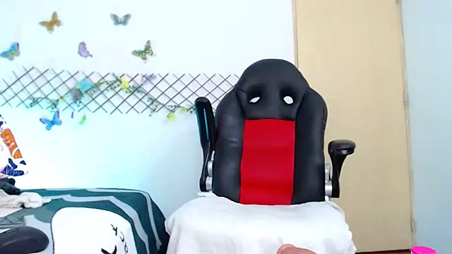 Snapshot of vanessa_cute1 chatting on 03-08-25, 08:46 vanessa cute1 online show from 03-08-25, 08:46