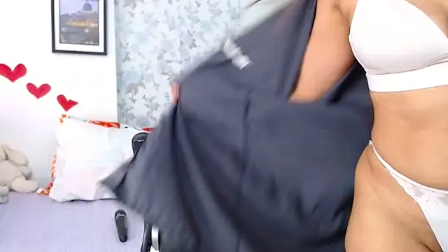 Snapshot of vanessa_cute1 chatting on 03-13-25, 03:17 vanessa cute1 online show from 03-13-25, 03:17