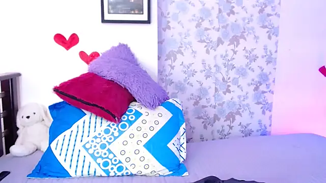 Snapshot of vanessa_cute1 chatting on 09-19-25, 04:29 vanessa cute1 online show from 09-19-25, 04:29