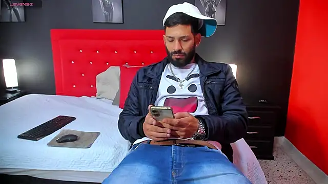 Thiagogomez online show from 01-04-25, 12:49