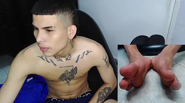 Snapshot of hot_king20 chatting on 02-08-25, 06:01 hot king20 online show from 02-08-25, 06:01