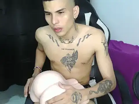 Snapshot of hot_king20 chatting on 03-01-25, 05:42 hot king20 online show from 03-01-25, 05:42