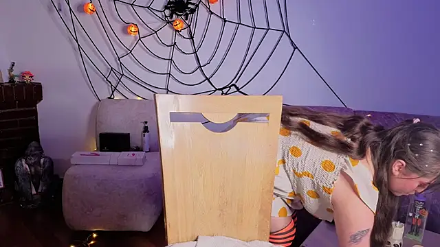 Snapshot of strunky2407 chatting on 10-28-25, 05:00 strunky2407 online show from 10-28-25, 05:00