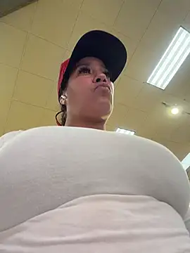 Bigbuttbrooklynn online show from 04-01-26, 01:52