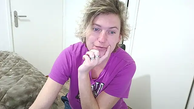 Snapshot of cumfun chatting on 12-17-25, 07:58 cumfun online show from 12-17-25, 07:58