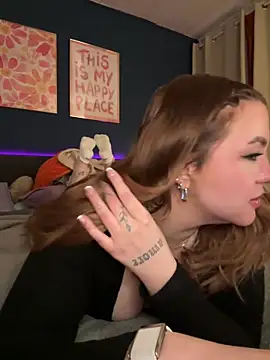 VictoriaLaFleur online show from 05-17-26, 08:16