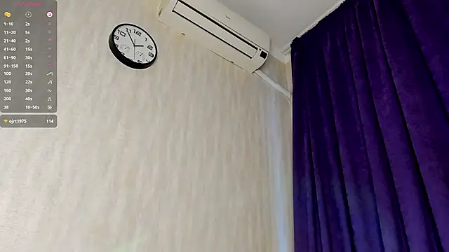 Snapshot of Miss_Kreez chatting on 02-06-25, 11:54 Miss Kreez online show from 02-06-25, 11:54