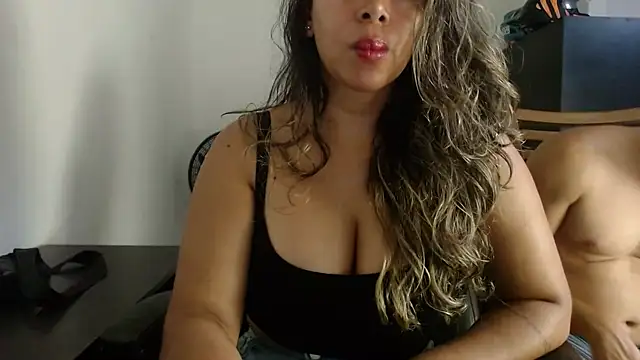 Snapshot of Briiiaa chatting on 09-11-25, 02:22 Briiiaa online show from 09-11-25, 02:22