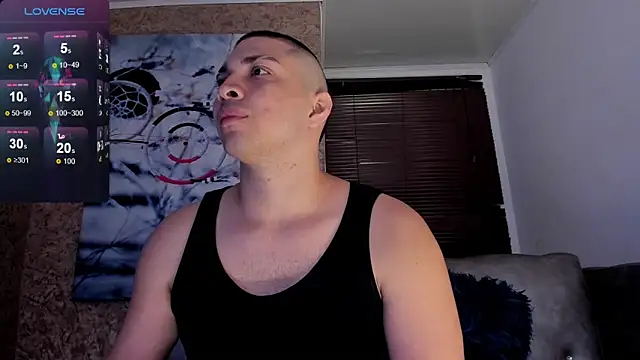 Snapshot of JUANDIAMONDS98 chatting on 12-14-24, 01:05 JUANDIAMONDS98 online show from 12-14-24, 01:05