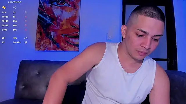 Snapshot of JUANDIAMONDS98 chatting on 02-08-25, 01:33 JUANDIAMONDS98 online show from 02-08-25, 01:33