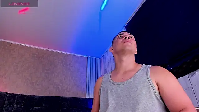 Snapshot of JUANDIAMONDS98 chatting on 03-06-25, 01:57 JUANDIAMONDS98 online show from 03-06-25, 01:57