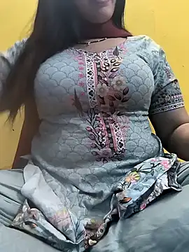 Snapshot of lovely_zara chatting on 12-19-24, 10:13 lovely zara online show from 12-19-24, 10:13