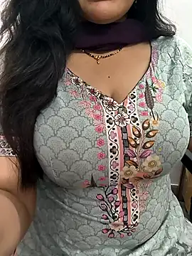 Snapshot of lovely_zara chatting on 12-04-25, 06:38 lovely zara online show from 12-04-25, 06:38