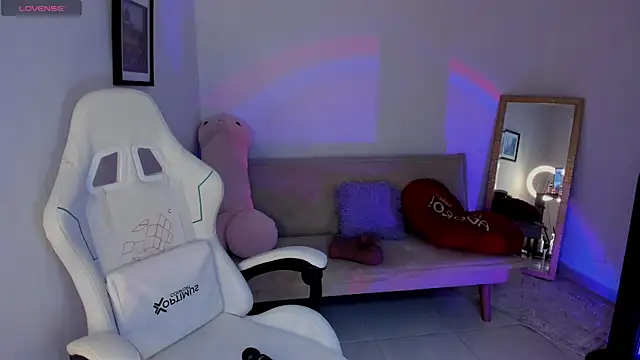 sweet pink  online show from 04-18-26, 01:04