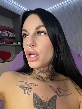 Snapshot of angel_devil_forever chatting on 05-22-26, 10:37 angel devil forever online show from 05-22-26, 10:37