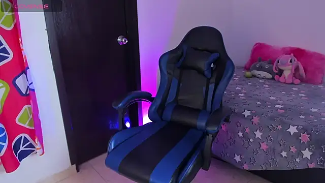 Snapshot of roseliam25 chatting on 11-04-25, 07:02 roseliam25 online show from 11-04-25, 07:02