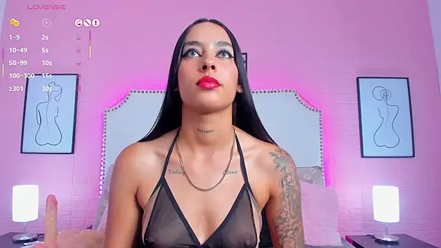 Snapshot of charlotte_kisss chatting on 09-13-25, 08:08 charlotte kisss online show from 09-13-25, 08:08