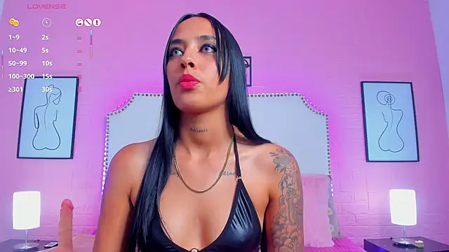 Snapshot of charlotte_kisss chatting on 11-05-25, 07:47 charlotte kisss online show from 11-05-25, 07:47