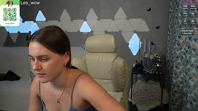 Snapshot of HarleyDeess chatting on 02-04-25, 03:33 HarleyDeess online show from 02-04-25, 03:33