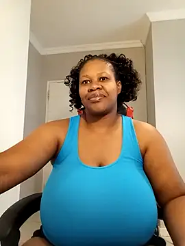 Snapshot of bustylisa1983 chatting on 02-26-25, 01:41 bustylisa1983 online show from 02-26-25, 01:41