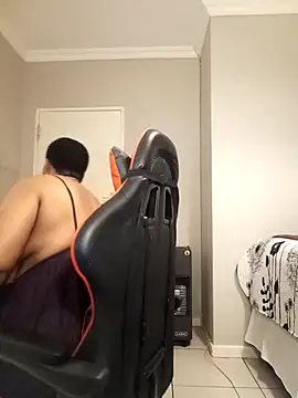 bustylisa1983 online show from 12-18-25, 04:18