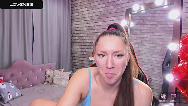 Snapshot of SarahCoksss chatting on 03-06-25, 04:52 SarahCoksss online show from 03-06-25, 04:52