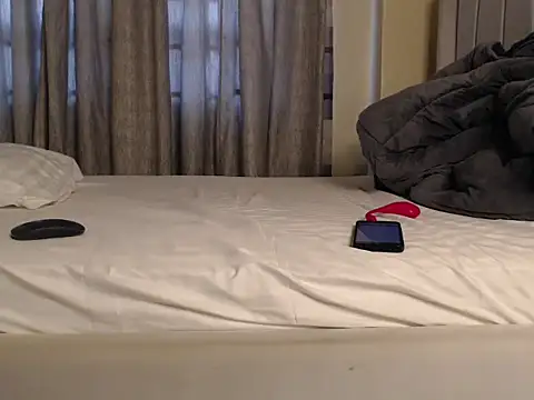 Snapshot of CurvyGlass chatting on 03-06-25, 04:30 CurvyGlass online show from 03-06-25, 04:30