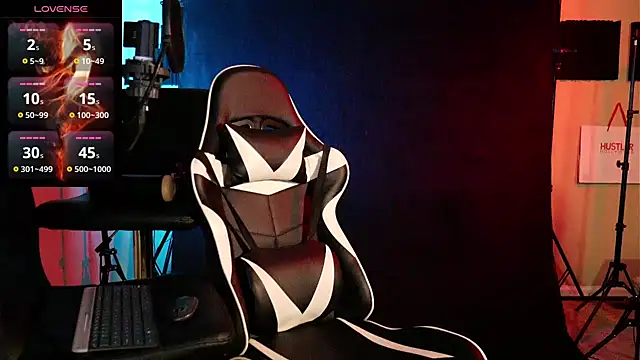 Snapshot of FiftyShadez chatting on 02-18-25, 06:26 FiftyShadez online show from 02-18-25, 06:26