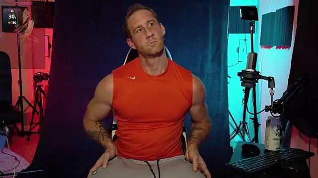 Snapshot of FiftyShadez chatting on 09-30-25, 12:48 FiftyShadez online show from 09-30-25, 12:48