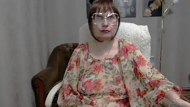 Snapshot of koroleva70 chatting on 03-09-25, 07:26 koroleva70 online show from 03-09-25, 07:26