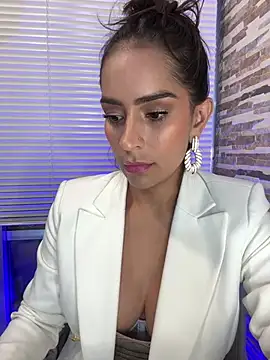 Mau White online show from 03-13-25, 01:43