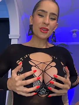 Snapshot of Mau_White chatting on 06-30-26, 10:00 Mau White online show from 06-30-26, 10:00