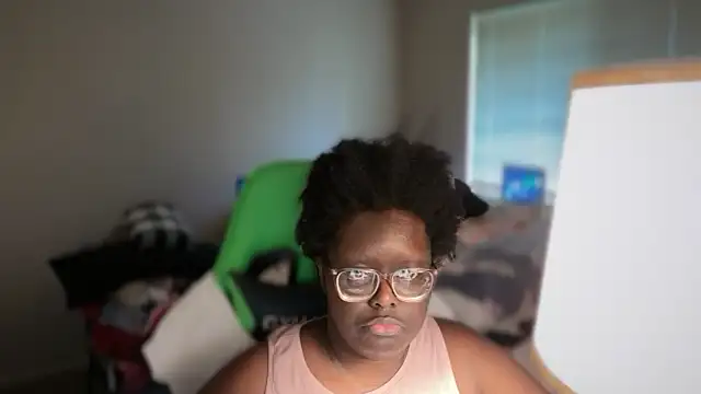 Yagurl  west online show from 12-21-25, 07:10