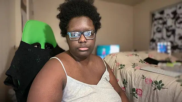 Yagurl  west online show from 01-14-26, 04:18