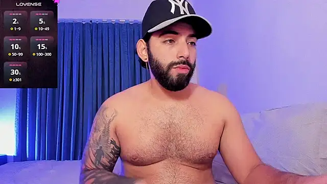 Snapshot of leo_thewolf_ chatting on 09-13-25, 07:02 leo thewolf online show from 09-13-25, 07:02