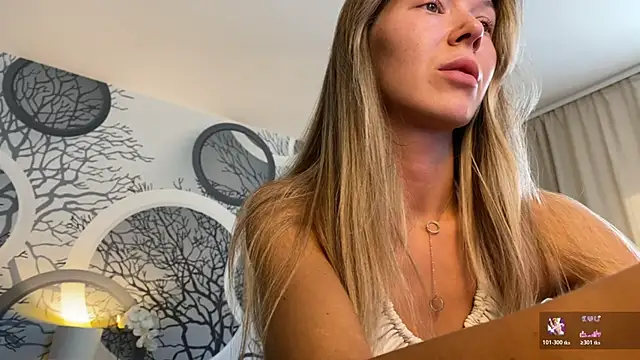 Snapshot of viviann_evans chatting on 06-10-26, 01:06 viviann evans online show from 06-10-26, 01:06