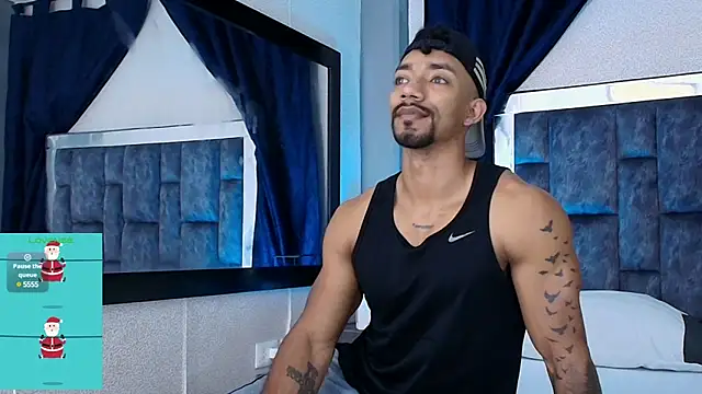 Snapshot of Manolo_Hot1 chatting on 01-07-25, 02:08 Manolo Hot1 online show from 01-07-25, 02:08