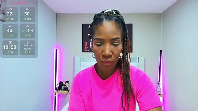 kimmturner online show from 11-26-25, 12:39